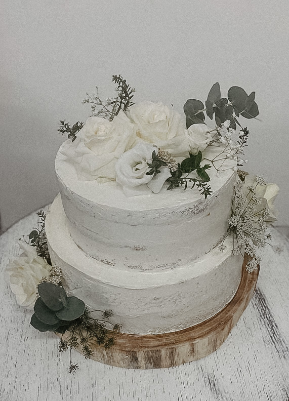 Bio- Torte, semi naked, Zweistöckige Hochzeitstorte